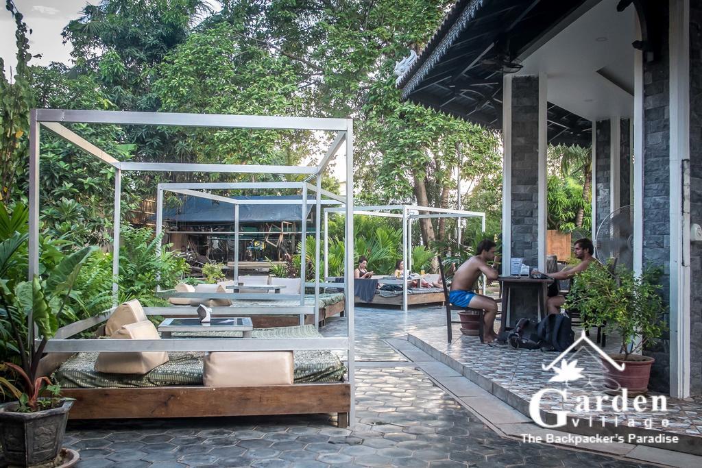 Garden Village Guesthouse & Pool Bar Сиемрип Экстерьер фото